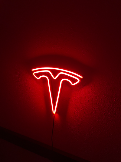 tesla logo neon işaret by şeylerpatprinted sanat işaretler logolar arabalar cybertruck ışıklı ışık imza teslamotorlar 3d print model - Mito3D