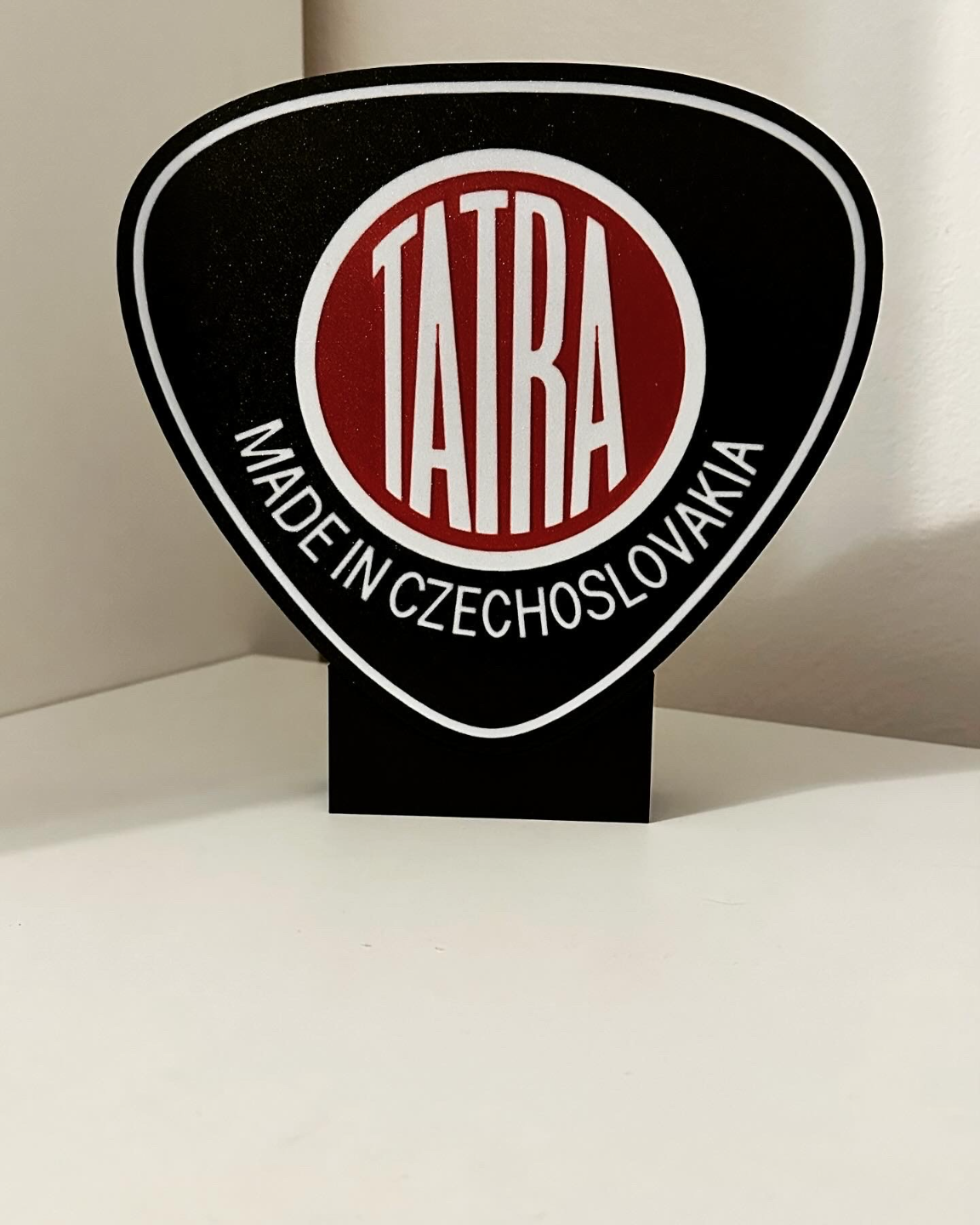 tatra in cecoslovacchia logo lightbox by michal 3dtisk domestico arredamento luce scatola 3D print model - Mito3D