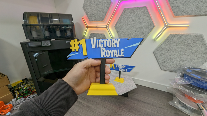 fortnite trofeo 1 vittoria regale by xander disegni arte segni loghi 3d print model - Mito3D