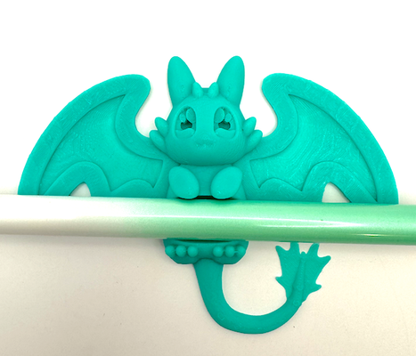 dragon crayon titulaire soutien by taikounou ménage bureau édenté to train chibi mignonne 3d print model - Mito3D