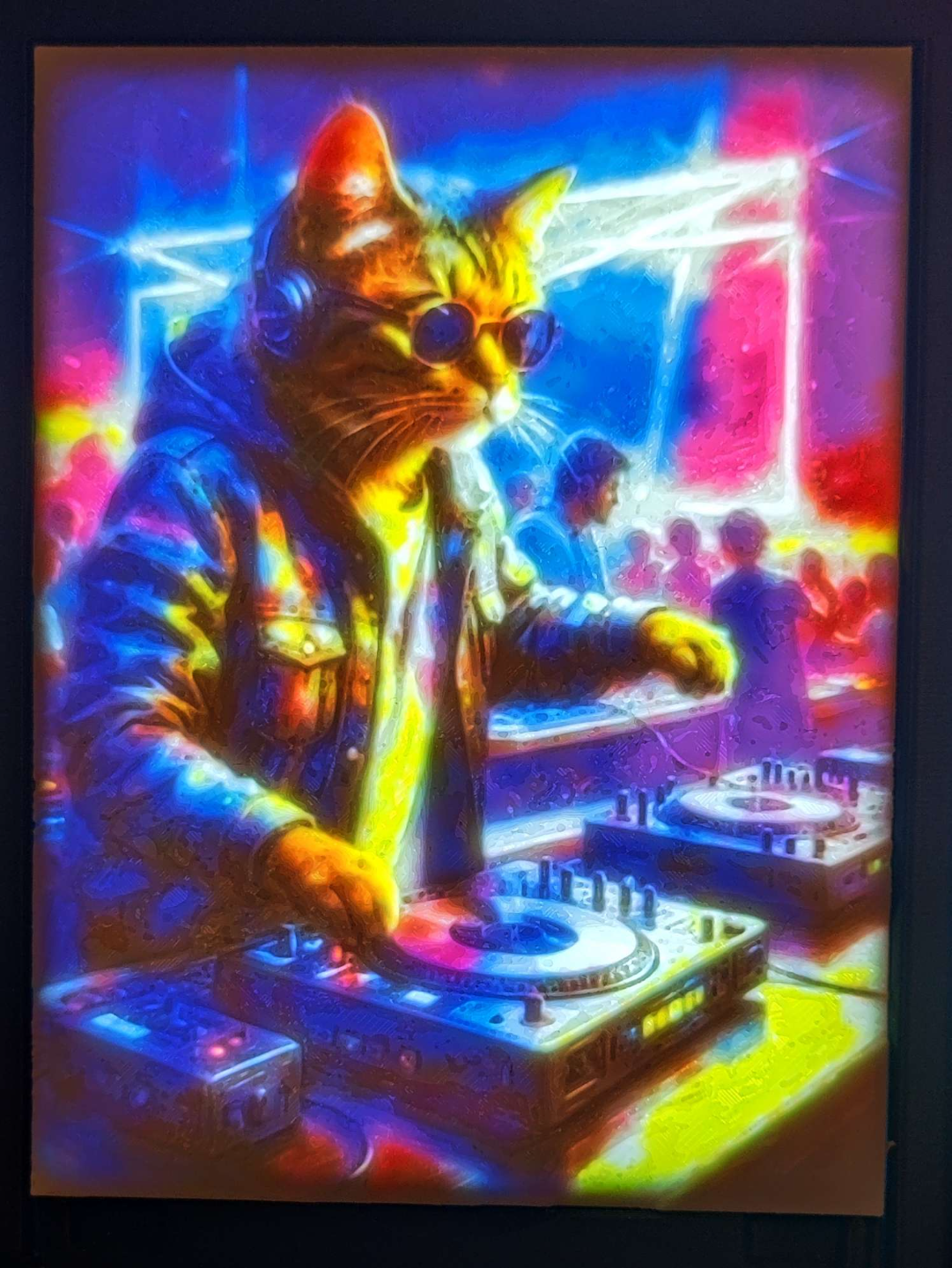 litofano arte djcat bl quadro armação by statusd112 2d gato dj festa dança djbooth delírio laser caixa luz exibição caso bainha cmyk cmiclitofano agrupar cenário 3D print model - Mito3D