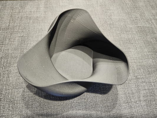 bowl twistet triangle by ralf frankfurt household decor small gift design 3d print model - Mito3D