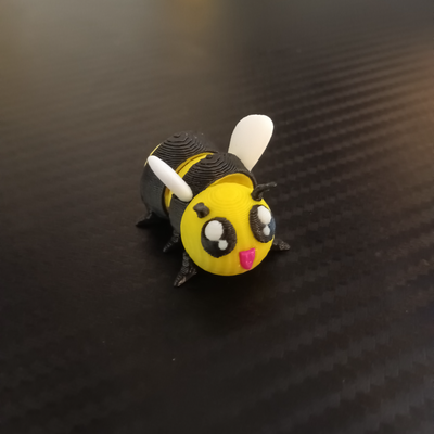 articulated cute bee by waffly3d miniatures animals animal ams ams4colors 3d print model - Mito3D