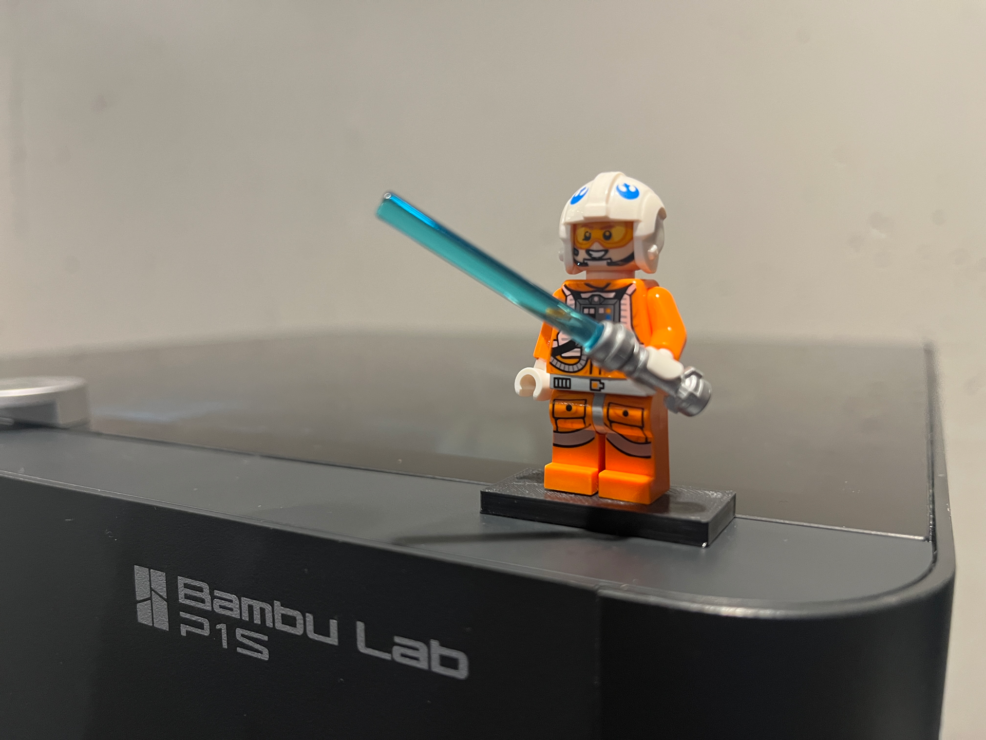 bambu loch to lego teller zubehörteil by sh designs 3d drucker zubehör startseite mantel stecker minifigur verbinder p1s p1p x1c aktualisierung upgrades 3D print model - Mito3D