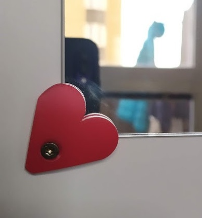 heart mirror holder 3mm by martinprager household house models ikea thingiverse 3d print model - Mito3D