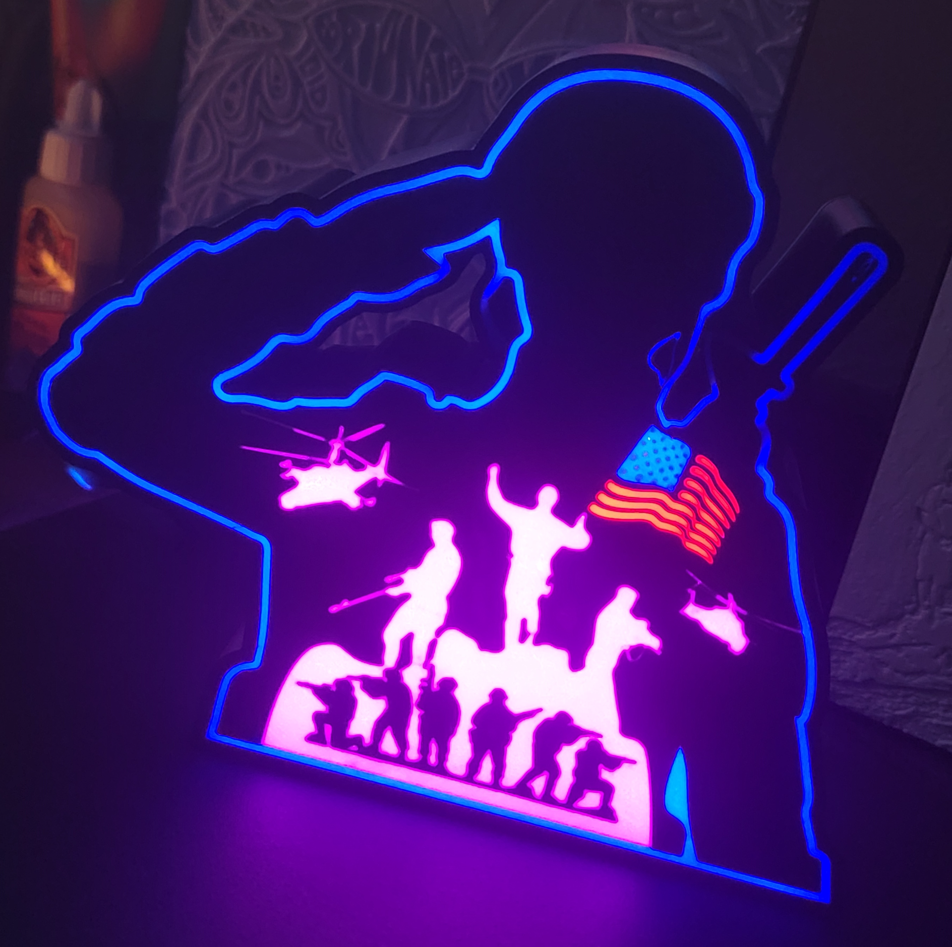 soldat gruß silhouette leuchtkasten by cruizincris2006 kunst zeichen logos armee marine küste bewachen besondere ops dichtungen luft usa schlau 3D print model - Mito3D