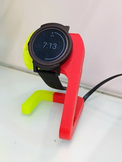 ticwatch gör şarj cihazı ayakta durmak by gece yarısı kabusu cz ev halkı modeller akıllı saat şeytani androidwear 3d print model - Mito3D