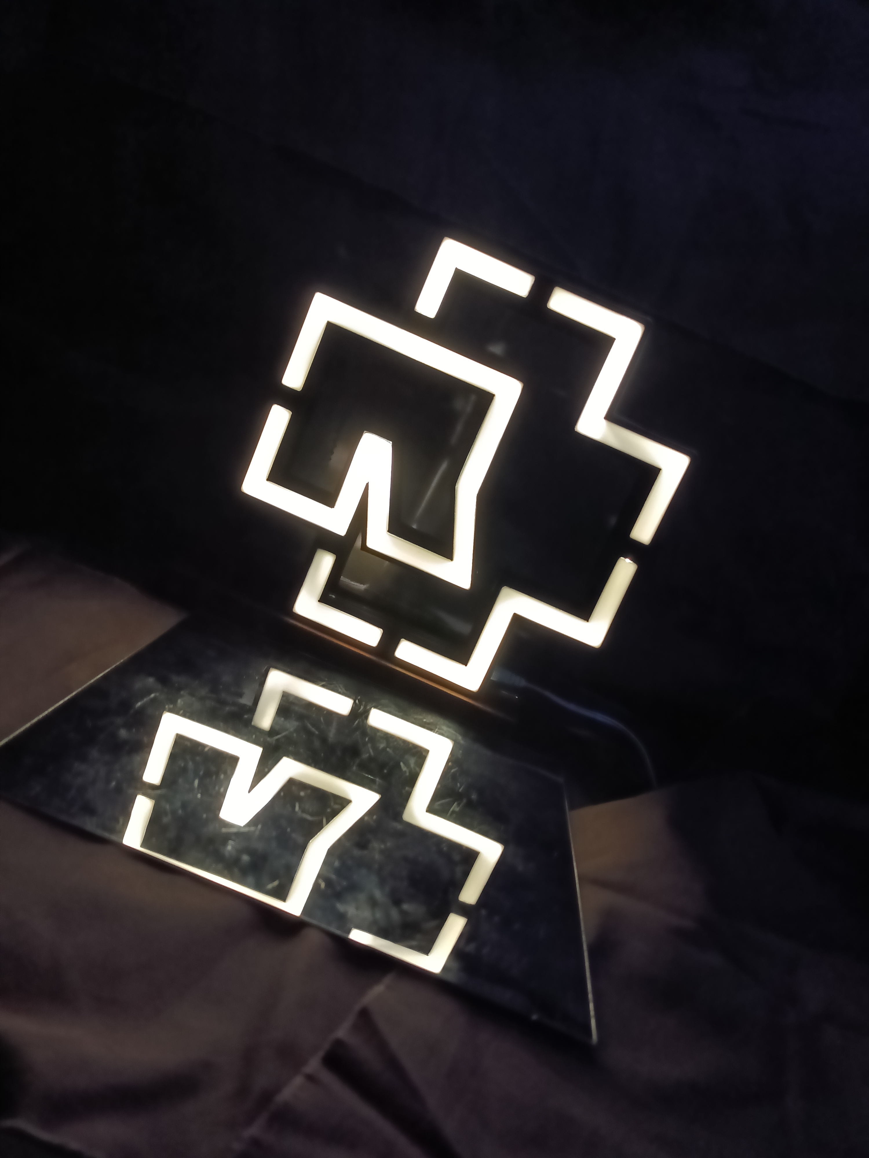 rammstein led lampe by latelierdezip kunst zeichen logos logo rammsteinband 3D print model - Mito3D