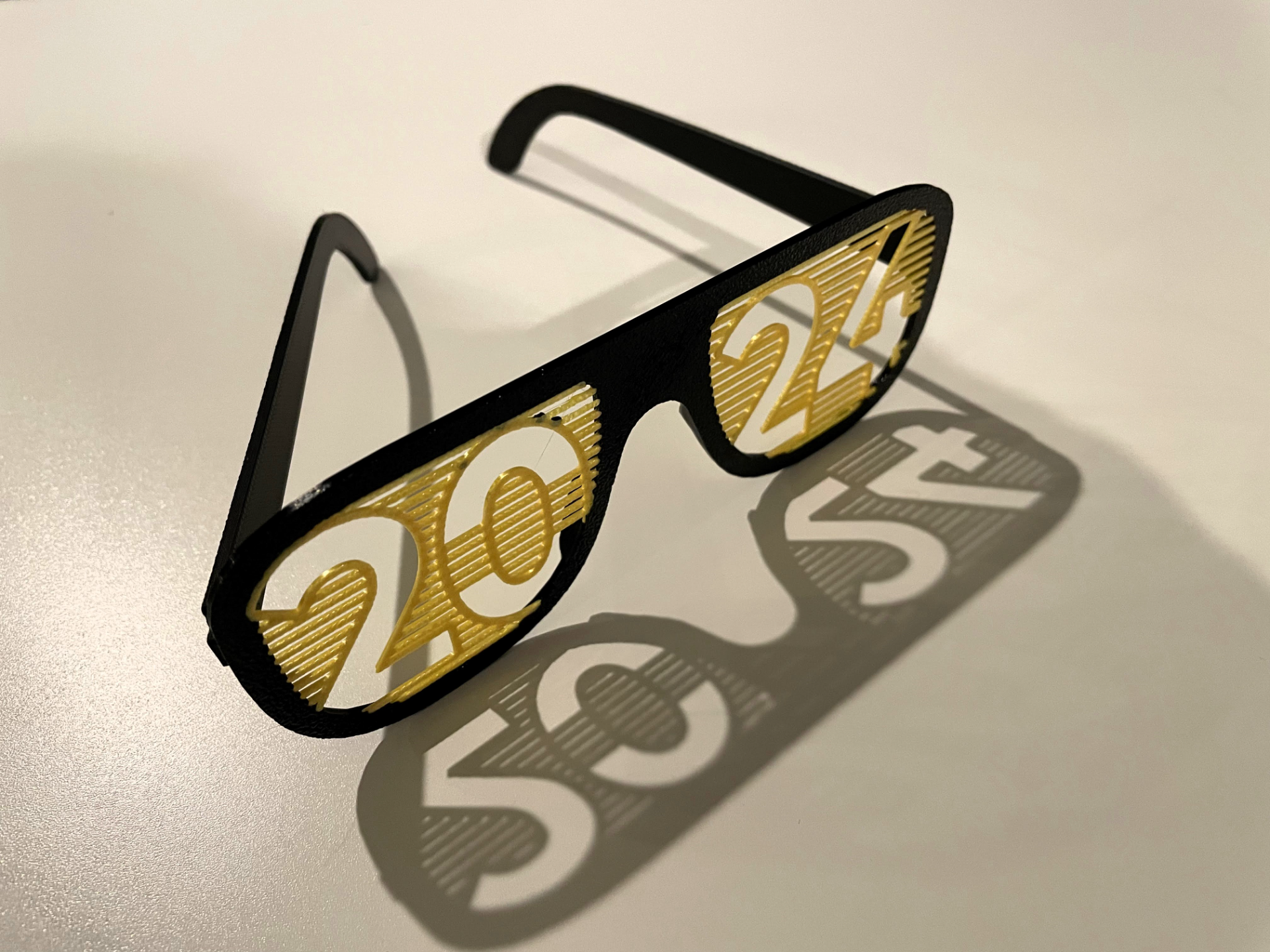 2024 lentes protuberancias on tallos remezclado by ti moda partido 3D print model - Mito3D