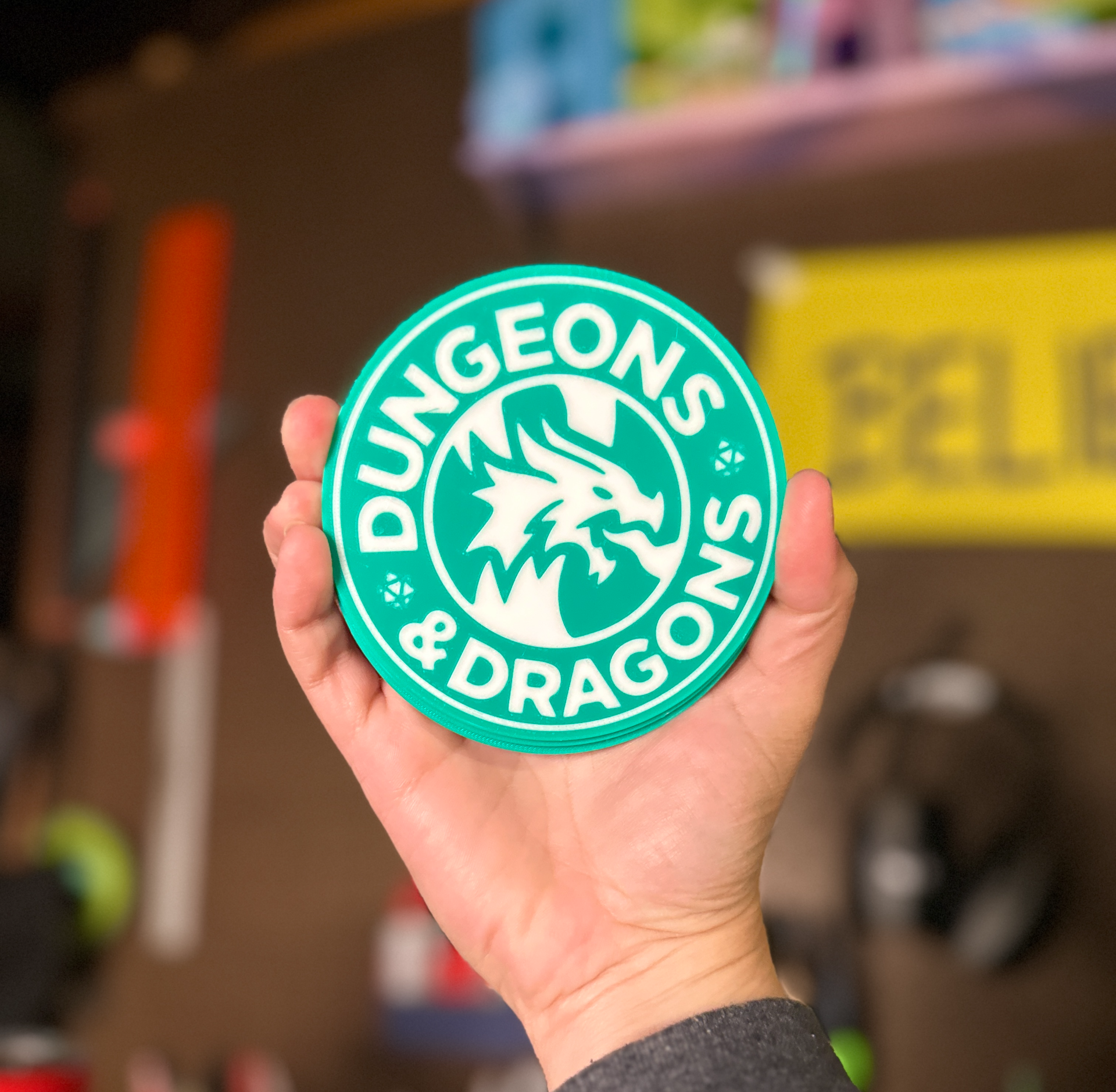 coaster by ébréché construit ménage décor dnd dd donjons dragons starbucks 3D print model - Mito3D