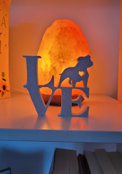 staffie signe l'amour personnel art by brad ménage décor staffordshirebullterrier staffordshire taureau terrier amoureux 3d print model - Mito3D