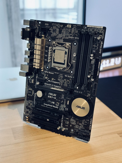 mainboard stand kulp destek by matz3e hobi kendin yap elektronik anakart pc oyun vitrin yayın akışı ayakta durmak gpu i̇şlemci pcb 3d print model - Mito3D