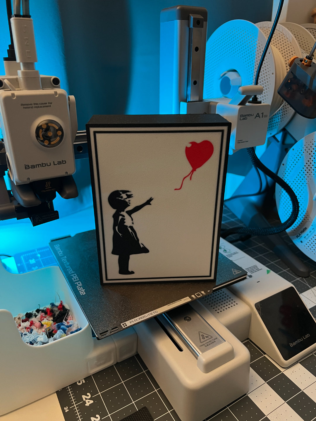 banksy girl balloon lightbox by marcus van der lijn art signs & logos light box frame desk accessories amusement led usb 3D print model - Mito3D