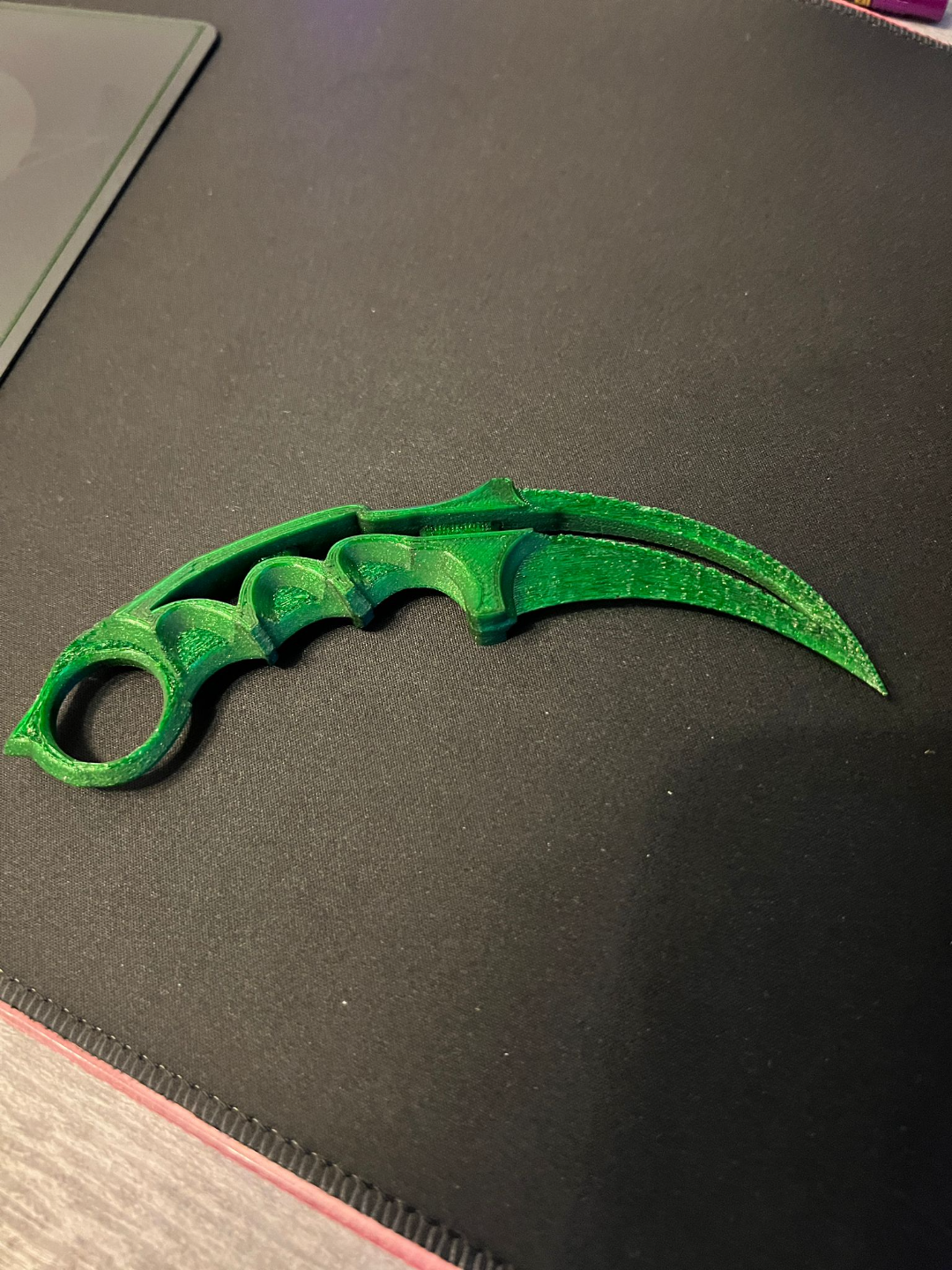 karambit remixé by luc1f3r accessoires cosplays réplique arme couteau messer lucifer 666 cos jouer 3D print model - Mito3D