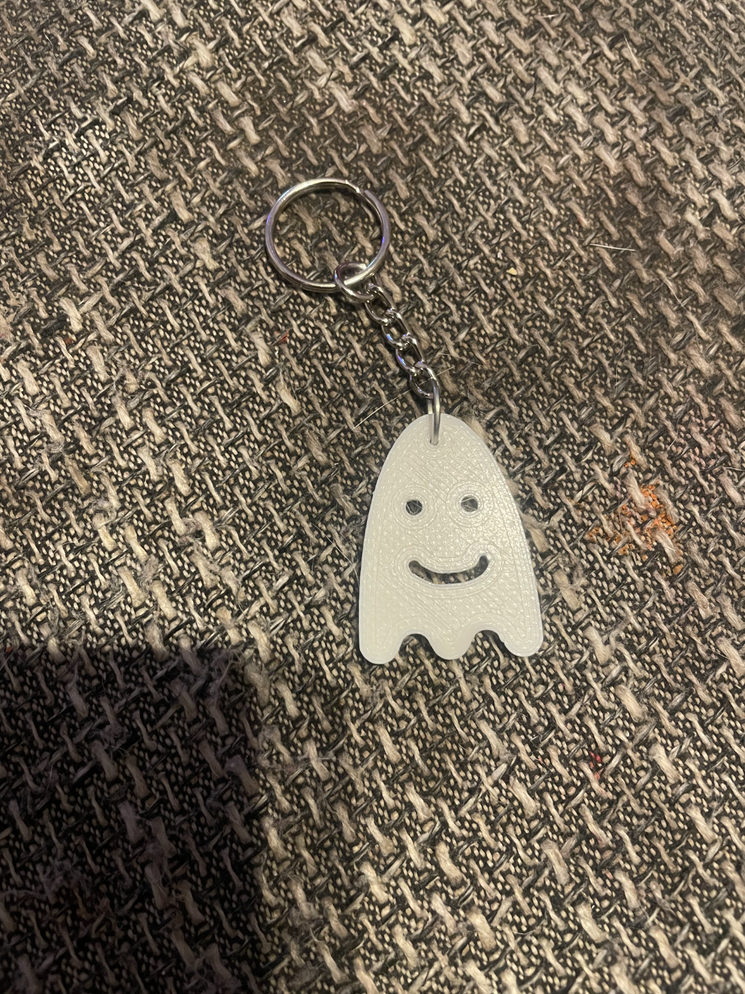 ghost kechain by majznert fashion models key keychain 3D print model - Mito3D