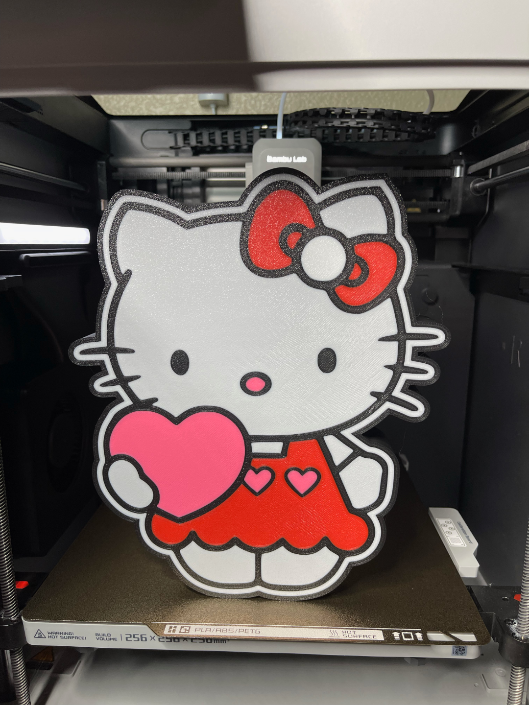 kitty holding heart light box by a3dprint art signs & logos hellokitty lightbox love nightlight valentines valentinesday 3D print model - Mito3D