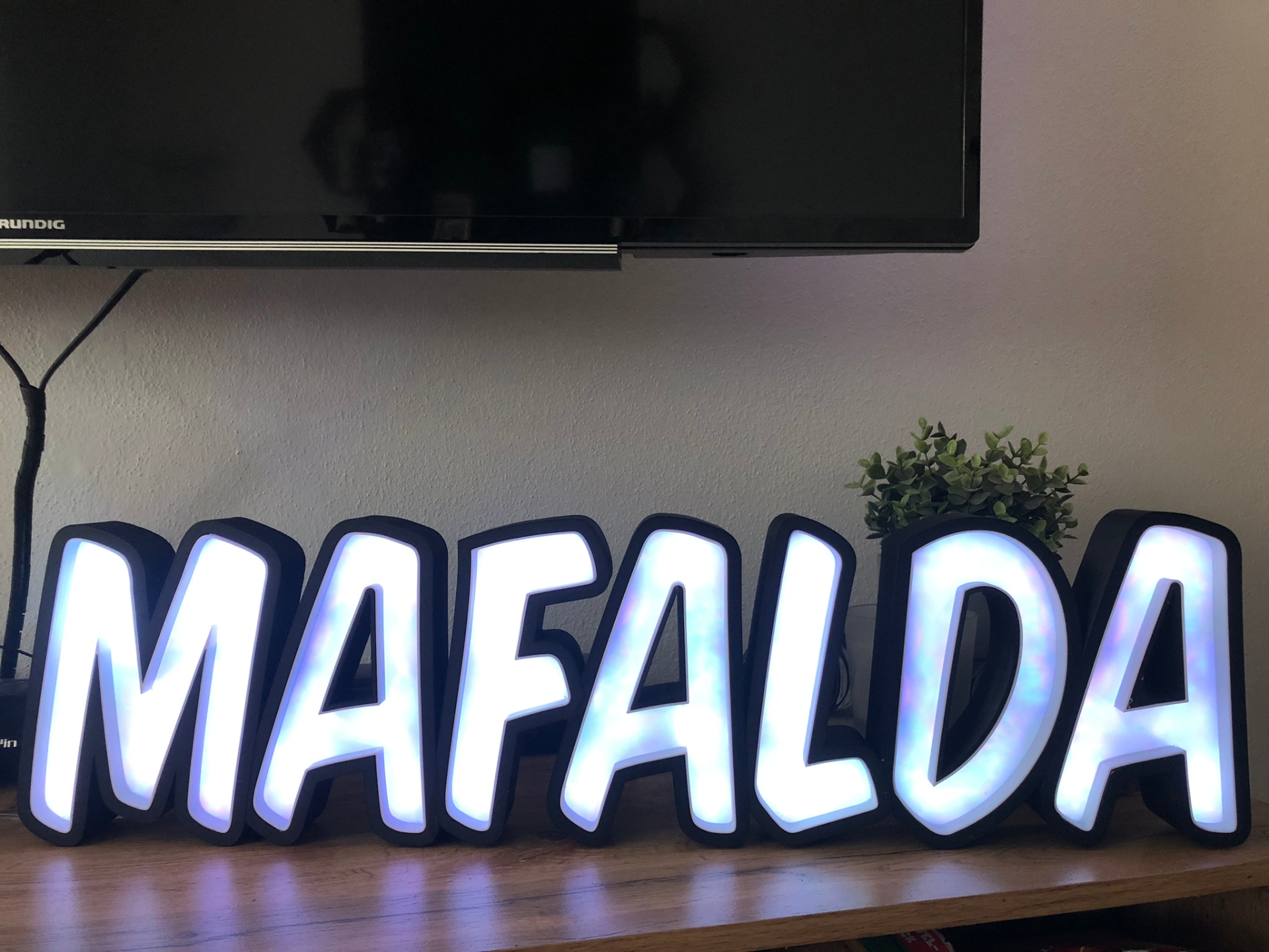 namenslampe leuchtkasten mafalda briefe by flexn 3d haushalt dekor namenslampe led lampe nachtlicht leuchtschrift 3D print model - Mito3D