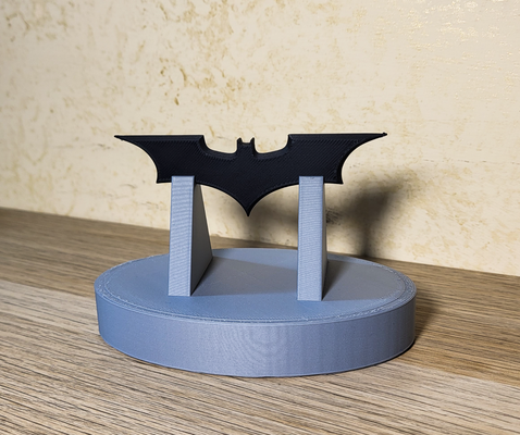 batman dark knight batarang stand by alex g props & cosplays replica weapon 3d print model - Mito3D