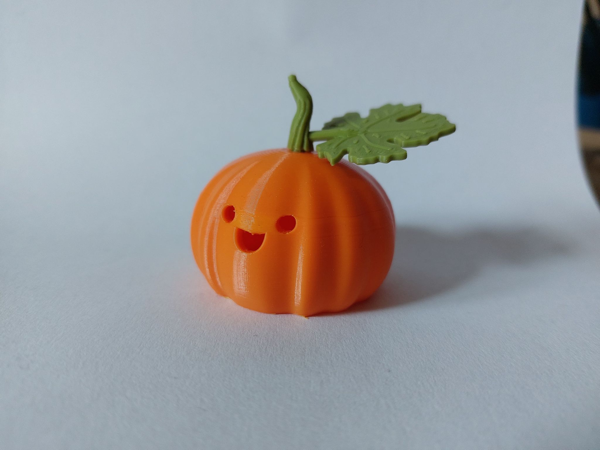 adorabile carina halloween zucca jack o'lantern by macroglosso domestico festività easytoprint halloweendecoration spaventoso jackolantern halloween spettrale halloweendecor halloween2022 3D print model - Mito3D