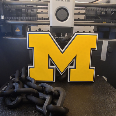 universidad of michigan bloquear m colgante pendiente by abc3dprints pasatiempo bricolaje diy deporte aire libre u logo cadena fútbol collar encanto 3d print model - Mito3D