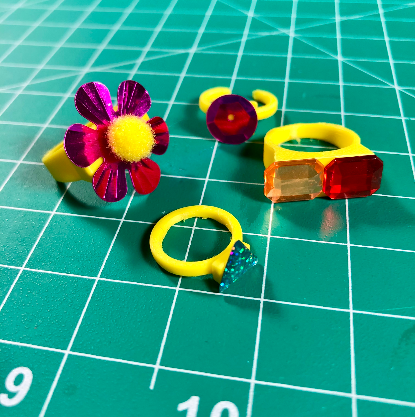 anillo niños arte by foxlandia moda joyería joya jugar construir crear flor 3D print model - Mito3D