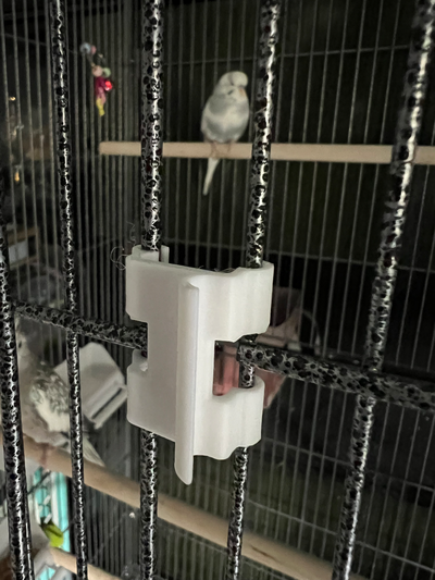 secure clip aviary door by mirchaemanuel household pets birds birdsafety 3d print model - Mito3D