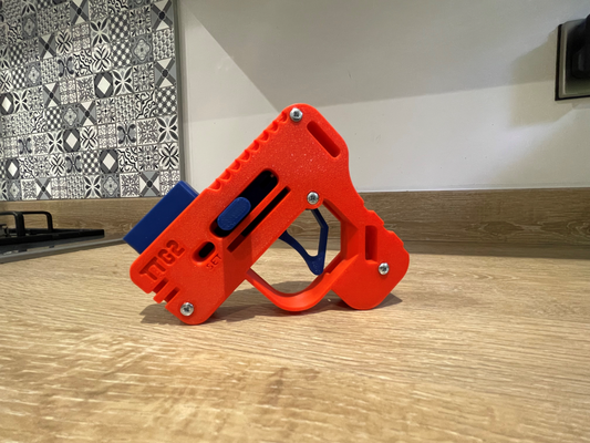 tique tac arma fogo 2 by dylcro2 ferramentas aparelhos lançador brinquedo brinquedos ar livre gadget atirador crianças disc shooter construir objeto vermelho preto impressionante adolescente presente 3d print model - Mito3D