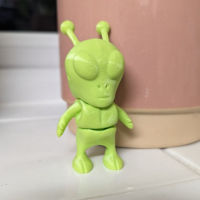 cute flexi alien by bellamys3dprints toys & games ufo articulated flexible 3d print model - Mito3D