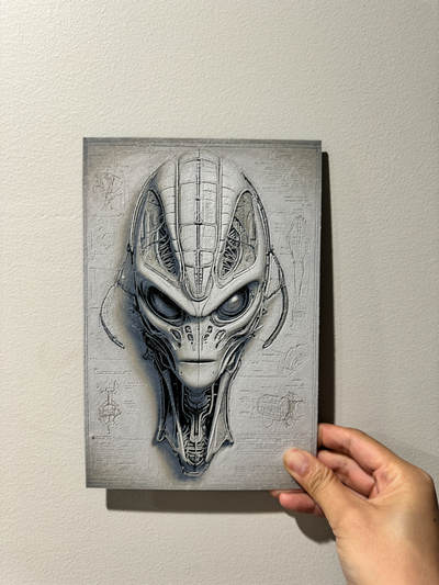 alien head blueprint - hueforge print by cyanidesugar art 2d decor wall 3d print model - Mito3D