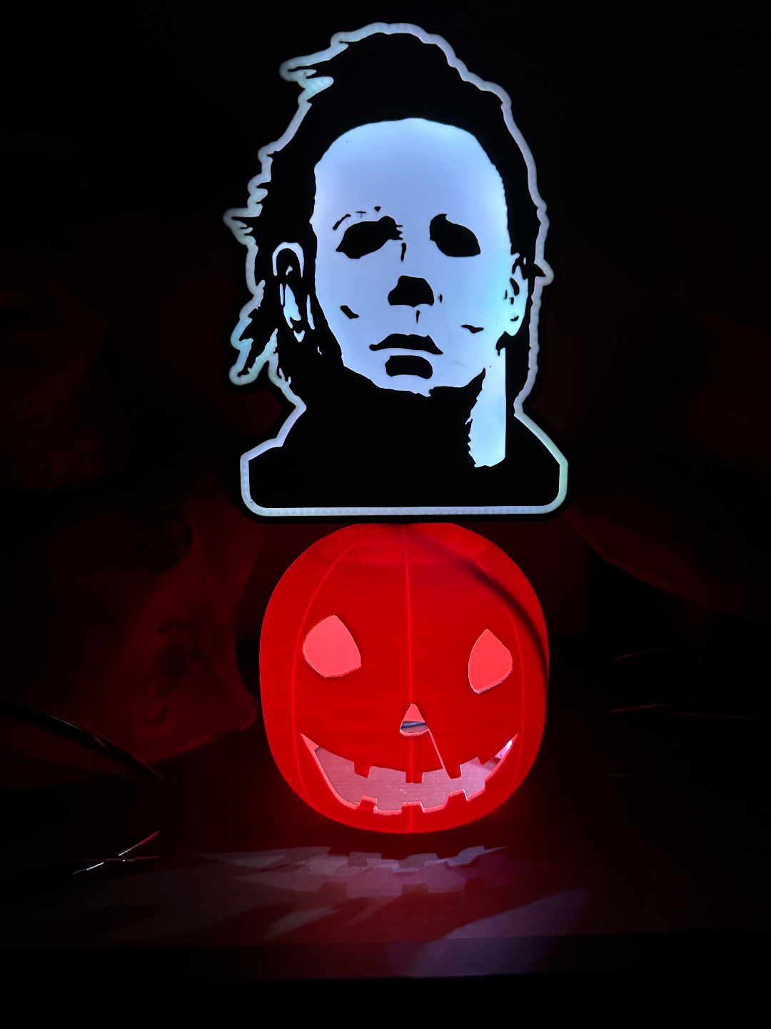 michael myers h1 kabak by a13thnightmare ev halkı dekor cadılar bayramı korku ams bambu led renk 3D print model - Mito3D