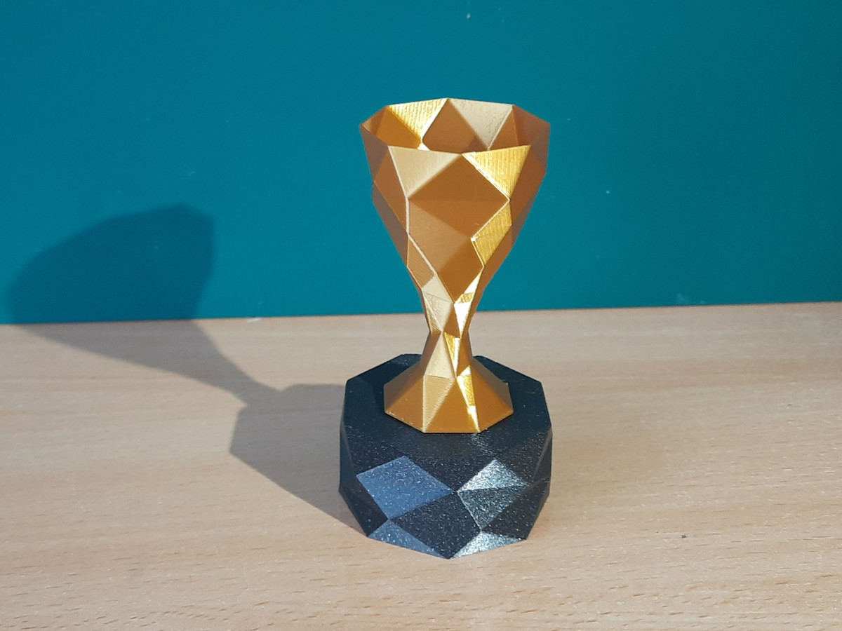 minimalistisch lowpoly trophäe base vase modus by drjones kunst modelle kelch tasse 3D print model - Mito3D