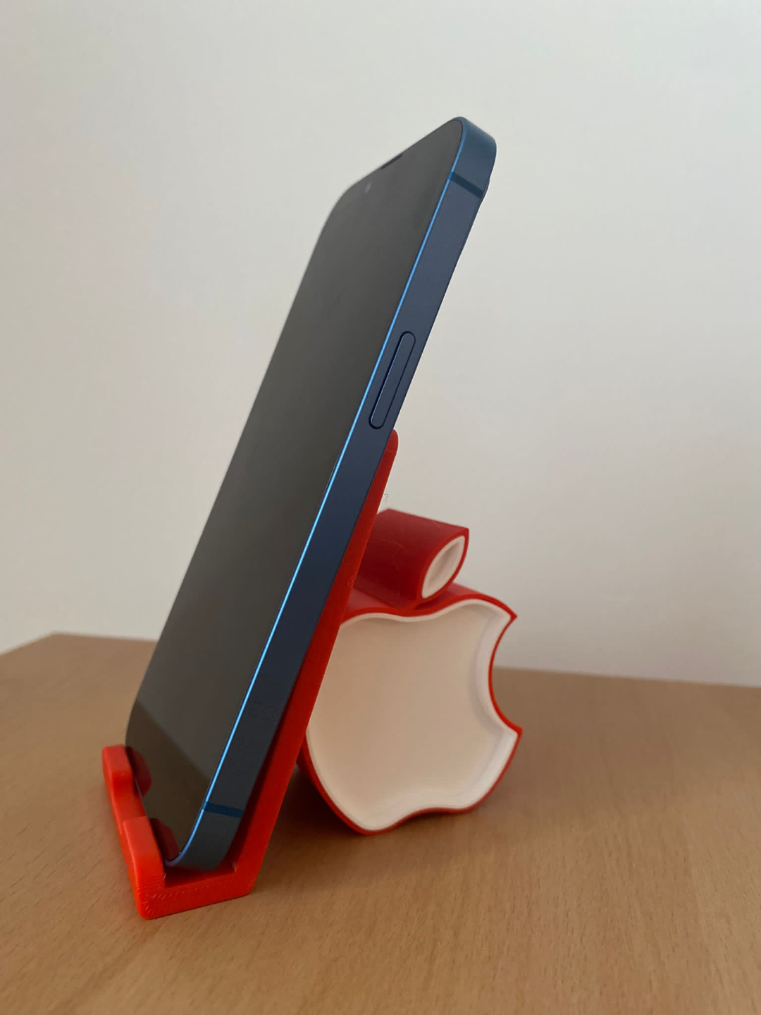 iphone ayakta durmak by matrisx araçlar organizatörler telefon seyyar kulp destek akıllı rıhtım elma evrensel cep telefonu tutucusu 3D print model - Mito3D