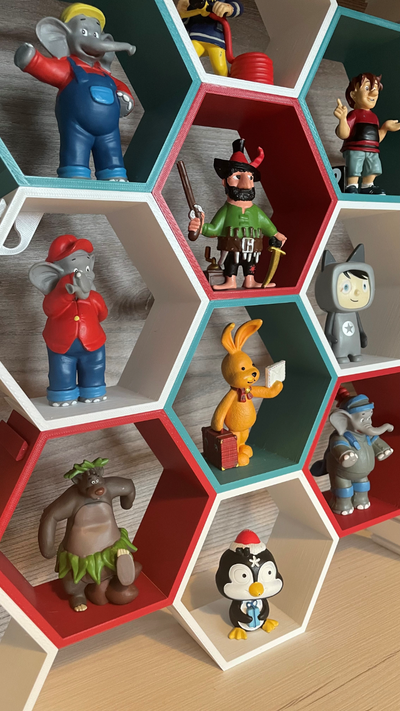 mensola tonie figure regale f r figuren by terra 112 giocattoli giochi schermo esagono wall mount alveare favo magnetico legominifig toniebox tonies parete stoccaggio nido d 39 ape poi honigwabe personaggi gioco boxine figura tony toniehove toniewabe più gentile bambini ragazzi asilo bambino genere funko funkostand pop funkopopshelf eduino playmobil tigerbox 3d print model - Mito3D