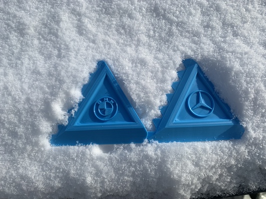 dégivrage outil triangle remixé by éclaireur 133 loisir diy véhicules outils dégivrer 3d print model - Mito3D