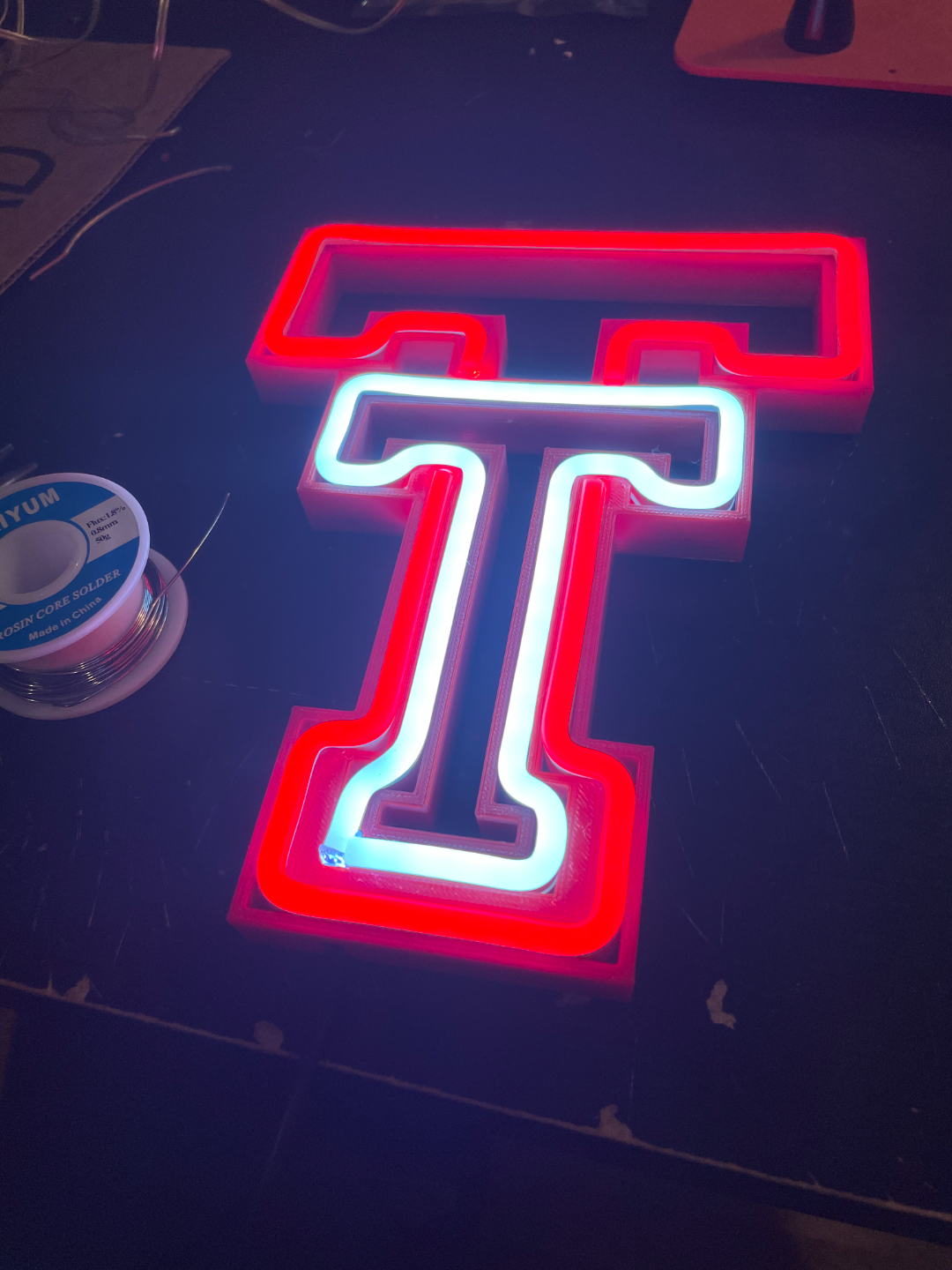 teksas teknoloji neon led işaret by şeylerpatprinted sanat işaretler logolar teksastech imza lamba ışık ışıklı 3D print model - Mito3D