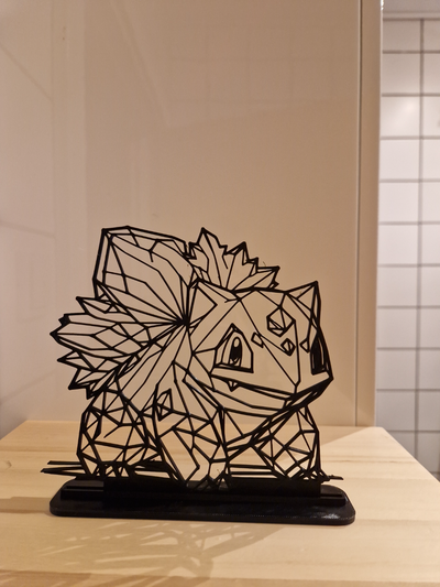 geometrico poli ivysaur pokemon by 3dprintwolf arte sculture 2d schermo regalo pokemonstarter design lowpoly linea artistica playtoz 3d print model - Mito3D