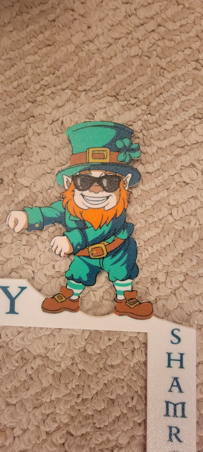 leprechaun by roger borchelt toys & games st patricks day door kiss shamrock 3d print model - Mito3D