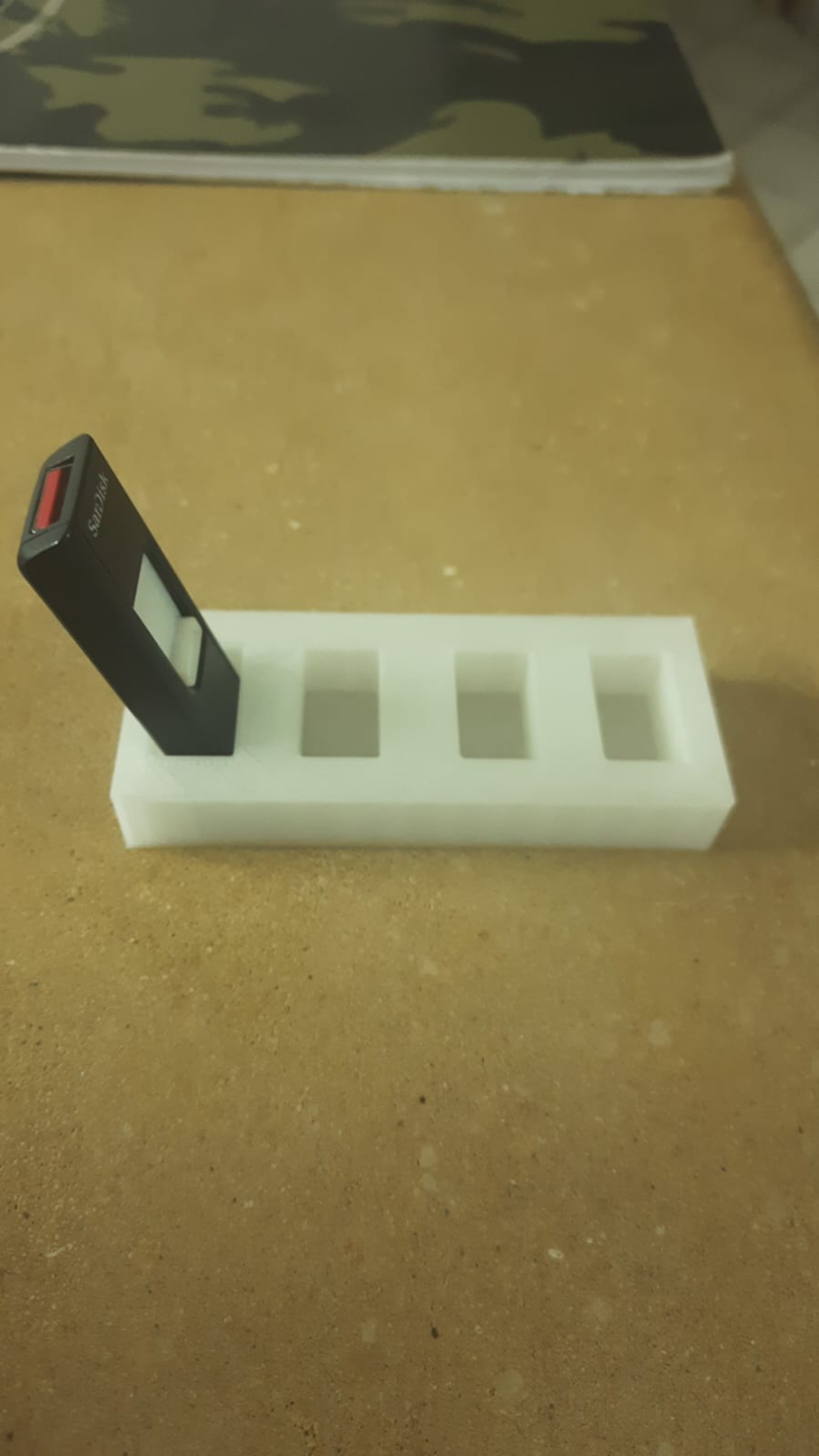 usb stick holder by pingu legomanu 08 3d printer accessories 3D print model - Mito3D