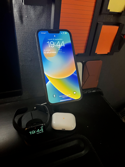 dock apple charging applewatch airpods magsafe by barbaro lab 3d tools organizers holder phone iphone airpod charge station 3d print model - Mito3D