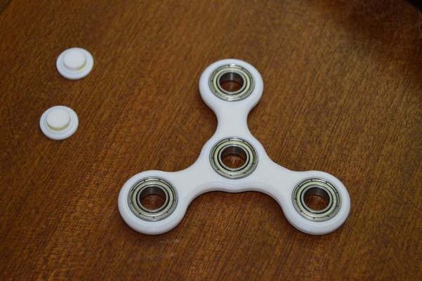 hand spinner by ruiraptorchannel toys & games 3d print model - Mito3D