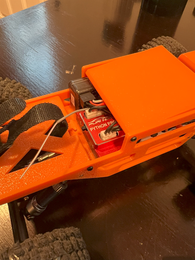 trx4m piatto batteria vassoio by kylegoose passatempo fai rc trx4 traxxas crawler 3d print model - Mito3D