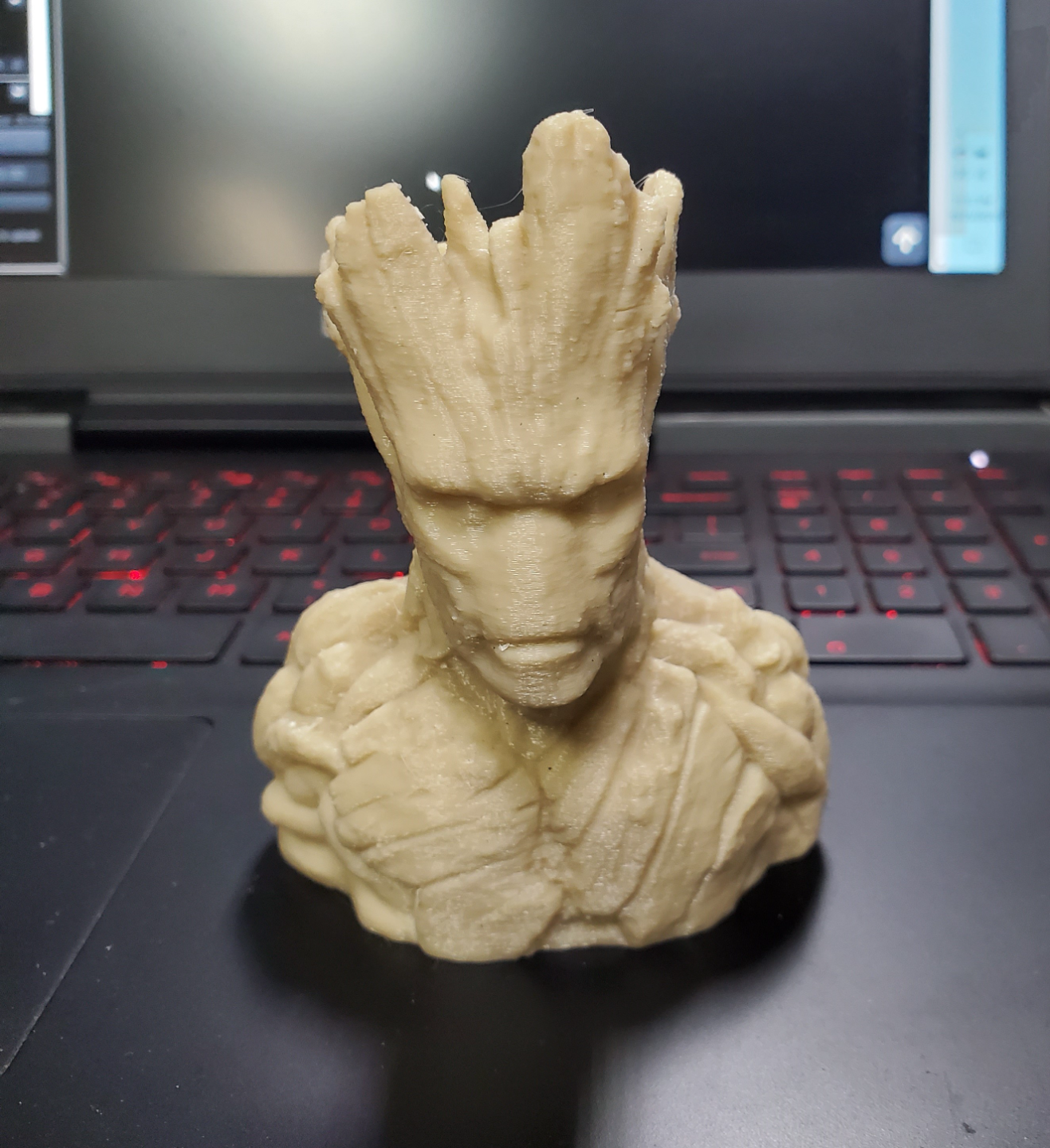 groot bust remixed by neggan miniatures creatures 3D print model - Mito3D