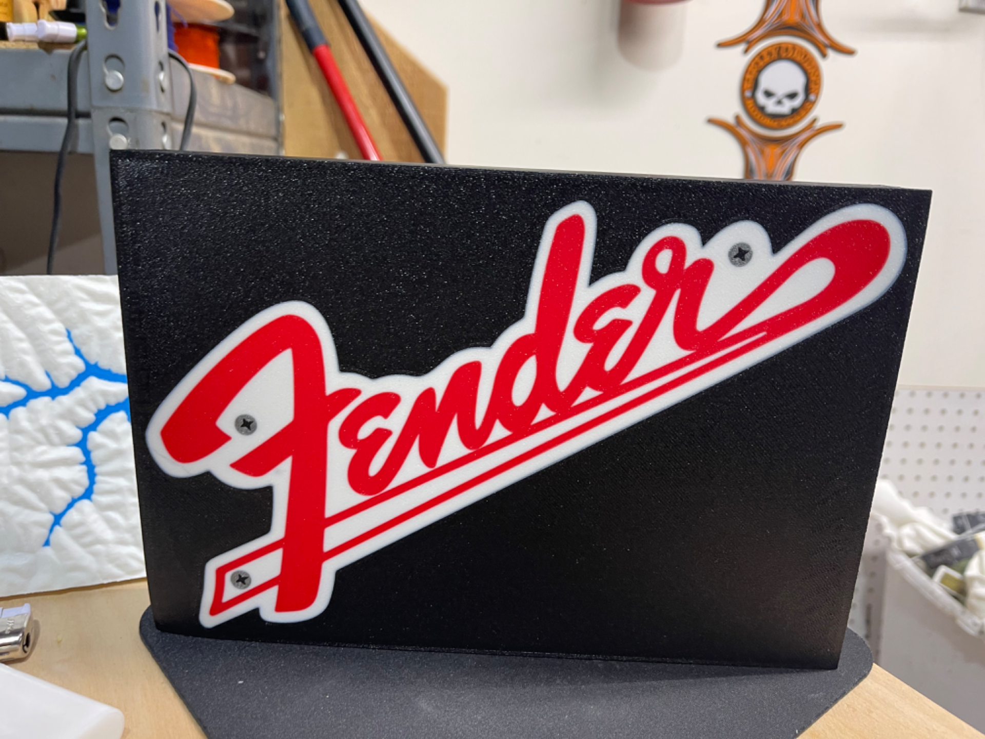 fender gitarre leuchtkasten by websters kreationen kunst zeichen logos licht led 3D print model - Mito3D