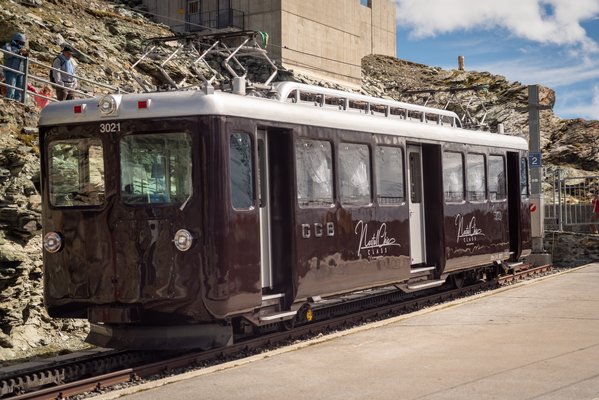 dostum 2 4 of ünlü gornergratbahn by puan oyuncaklar oyunlar tren gornergrat ggb nostaljik oyuncak renkli 3d print model - Mito3D