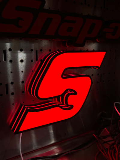 s snap-on logo light box by berryblk art signs & logos snapon snap on tools toolbox 3d print model - Mito3D