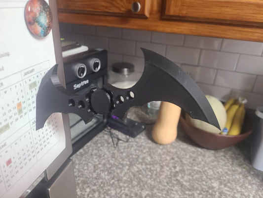 batarang magnet by jkmayfield26 spielzeuge spiele batman spaß einfach kühlschrank 3d print model - Mito3D