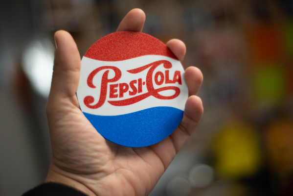 pepsi ancien coucheuse by gb ménage décor cola signe coaster logo boisson café bière table protection maison décoration rouge blanc bleu vieux école 3d print model - Mito3D