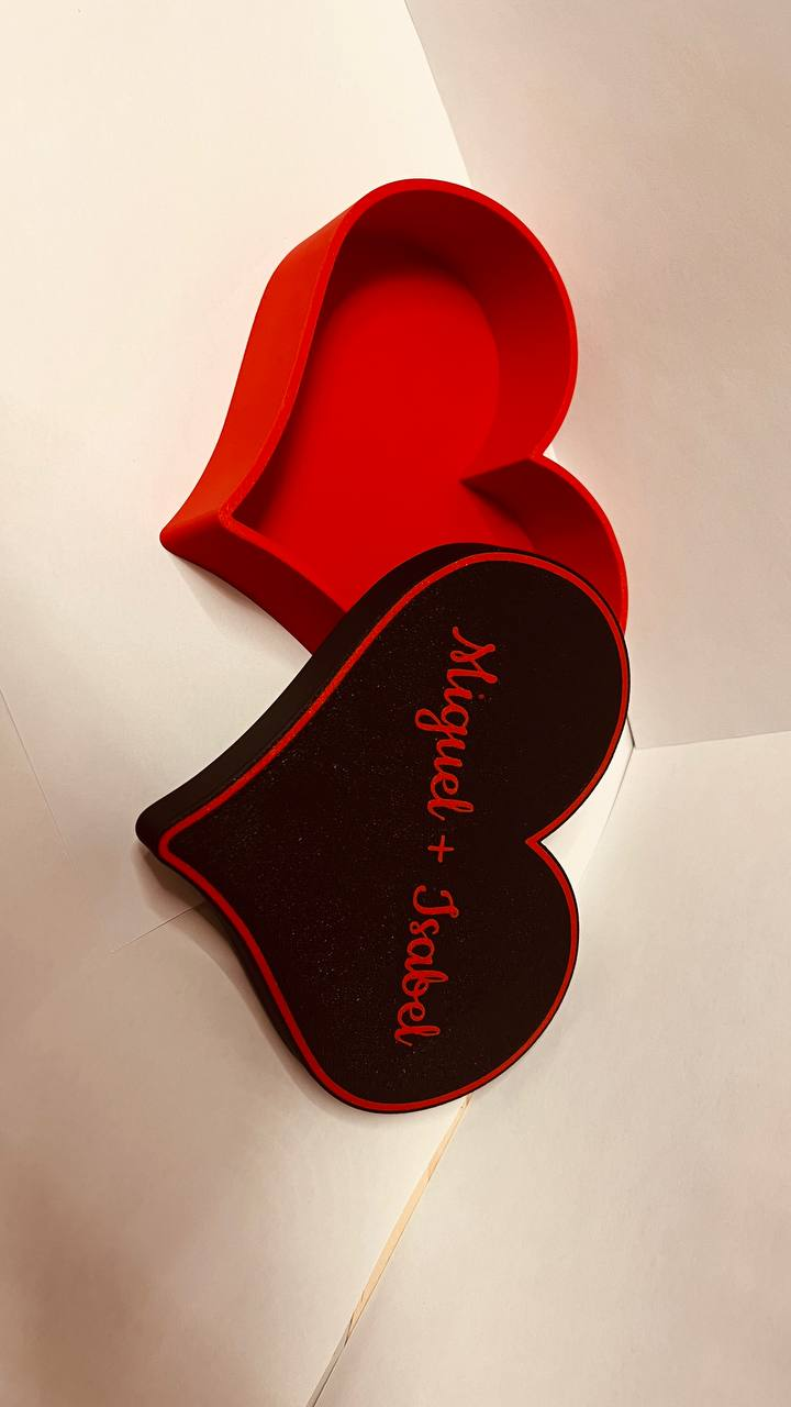 box valentins etikett personalisiert namen by miguelrua12 kunst modelle valentinstag liebe geschenk 3D print model - Mito3D