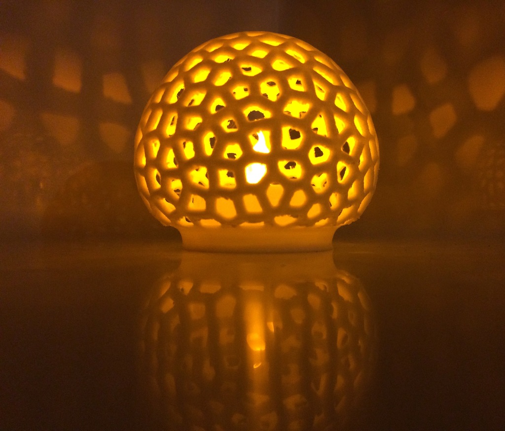 voronoi conduziu cogumelo boné chá leve sombra by dourado casa decoração vaso vela escultura thingiverse candelabro suporte luz azul mathart arte matemática 3D print model - Mito3D