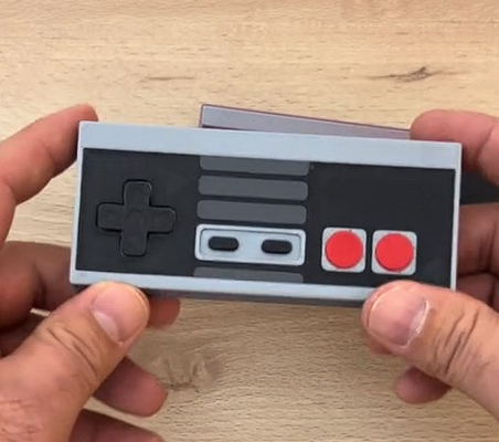 manete nintendo nes by ikili şok yapıcı ev halkı dekor oyun 3d print model - Mito3D